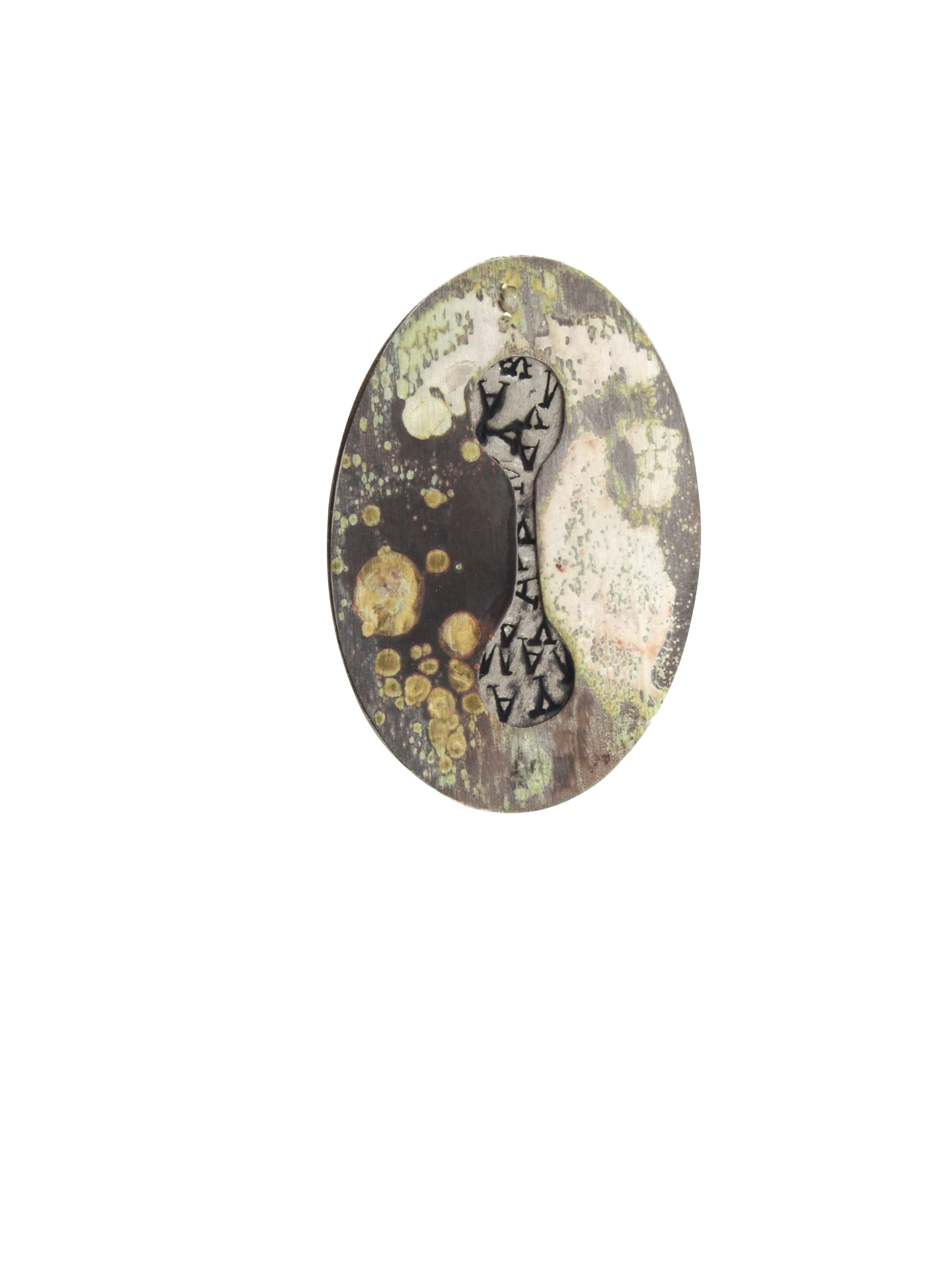 Through the keyhole - a brooch by janine combes 