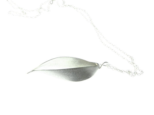 Flow necklace by Janine Combes 